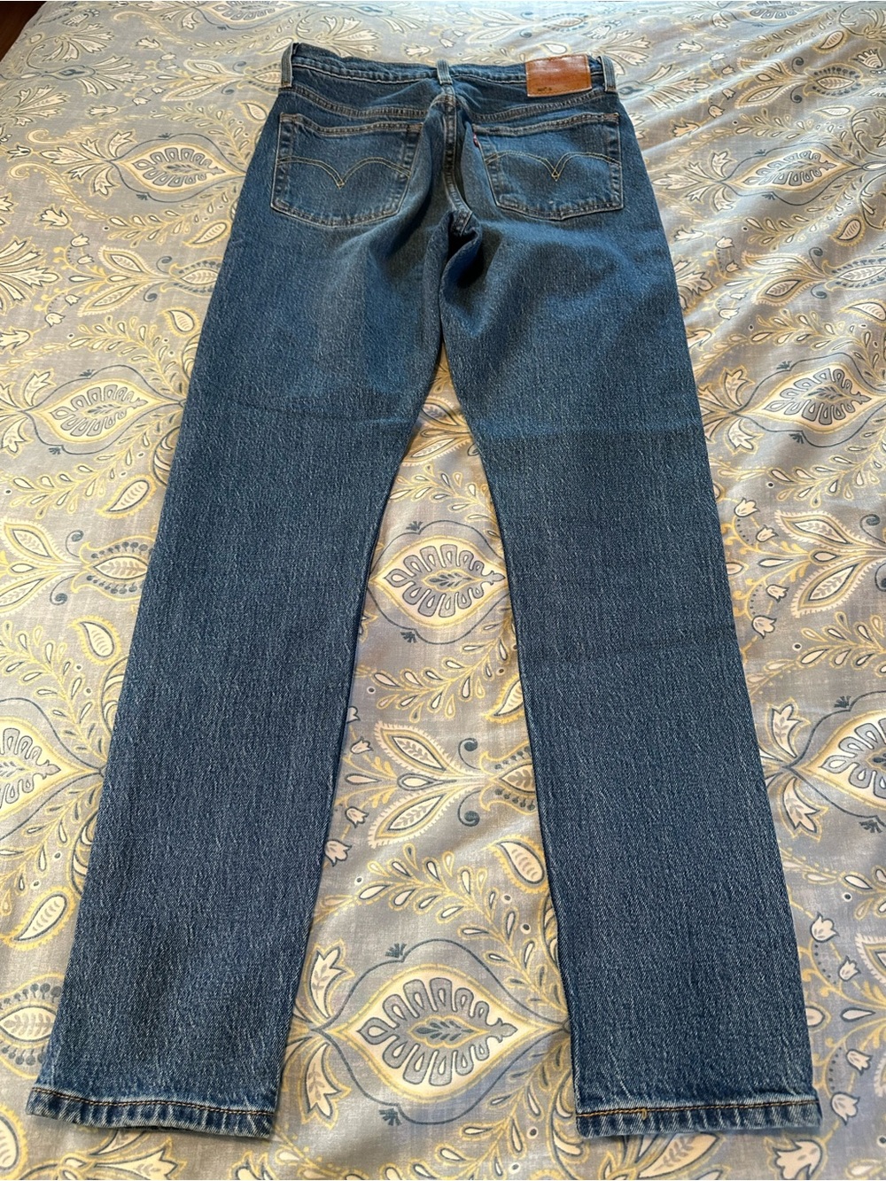 Levi's 501 Women's Straight Leg Jeans in medium blue wash 26x30 - Picture 5 of 5